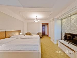 Prodej ubytování, Chotoviny, Táborská, 2200 m2