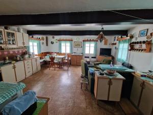 Prodej rodinného domu, Osečná, 216 m2
