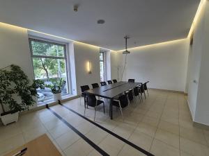 Pronájem kanceláře, Praha - Žižkov, Žerotínova, 400 m2