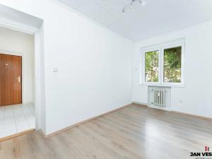 Pronájem bytu 3+1, Praha - Čakovice, U Párníků, 49 m2