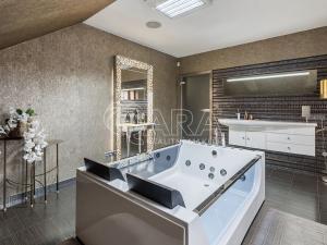 Prodej obchodního prostoru, Zeleneč, Jitrocelová, 150 m2