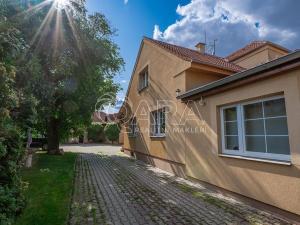 Prodej ubytování, Jirny, Hlavní, 518 m2