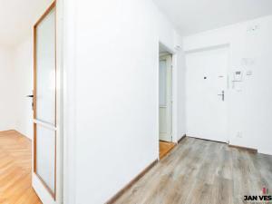 Pronájem bytu 2+1, Praha - Čakovice, Svratecká, 55 m2