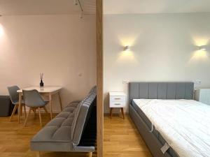 Pronájem bytu 1+kk, Praha - Řeporyje, Kakosova, 33 m2