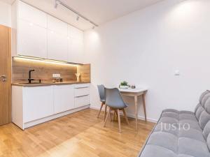 Pronájem bytu 1+kk, Praha - Řeporyje, Kakosova, 33 m2