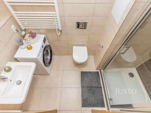 Pronájem bytu 1+kk, Praha - Řeporyje, Kakosova, 33 m2