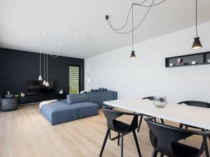 Pronájem vily, Praha - Horní Měcholupy, U Golfu, 188 m2