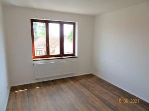 Pronájem bytu 1+1, Byšice, Mělnická, 42 m2