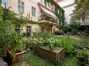 Pronájem bytu 2+kk, Praha - Staré Město, Liliová, 62 m2