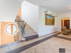 Prodej ubytování, Hovorany, 885 m2