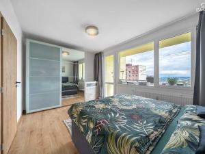 Prodej bytu 4+1, Plzeň, Žlutická, 90 m2