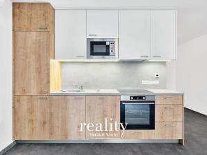 Pronájem bytu 2+kk, Znojmo, Třešňová, 64 m2