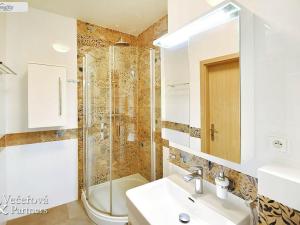 Pronájem bytu 2+kk, Praha - Hlubočepy, Werichova, 56 m2
