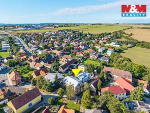 Prodej bytu 2+kk, Praha - Holyně, náměstí Pod lípou, 61 m2