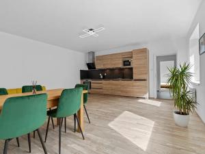 Pronájem bytu 1+1, Zlín, Kvítková, 55 m2