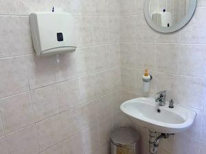 Pronájem obchodního prostoru, Louny, Průmyslová, 126 m2