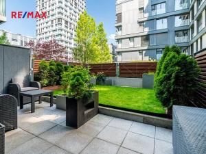 Pronájem bytu 1+kk, Praha - Žižkov, Olšanská, 35 m2