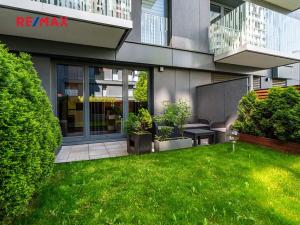 Pronájem bytu 1+kk, Praha - Žižkov, Olšanská, 35 m2