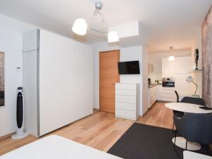 Pronájem bytu 1+kk, Praha - Žižkov, Štítného, 34 m2