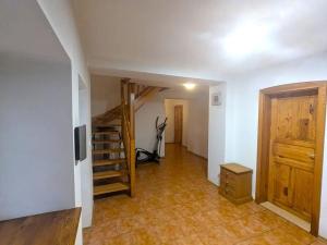 Prodej rodinného domu, Ohníč, 300 m2