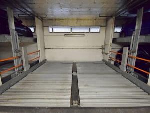 Pronájem garážového stání, Praha - Holešovice, Poupětova, 15 m2