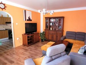 Prodej bytu 3+1, Liberec - Liberec VI-Rochlice, Ježkova, 75 m2