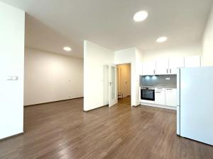 Pronájem bytu 2+kk, Praha - Libeň, U Rokytky, 62 m2
