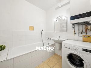 Pronájem bytu 2+1, Praha - Michle, Na dědinách, 50 m2