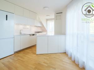 Prodej bytu 2+1, Praha - Suchdol, Brandejsovo náměstí, 116 m2