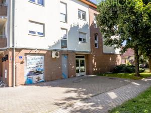 Prodej bytu 2+1, Praha - Suchdol, Brandejsovo náměstí, 116 m2