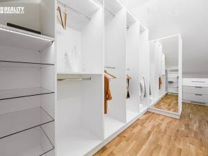 Prodej rodinného domu, Moravany, V Jámách, 382 m2