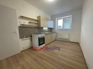 Pronájem bytu 2+1, Klášterec nad Ohří - Miřetice u Klášterce nad Ohří, Boženy Němcové, 69 m2