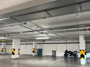 Pronájem garážového stání, Praha, Bělehradská, 5 m2