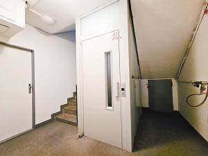 Prodej bytu 4+1, Praha - Lhotka, Mirotická, 81 m2