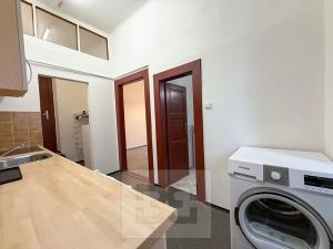 Pronájem bytu 2+1, Praha - Podolí, Na dolinách, 59 m2