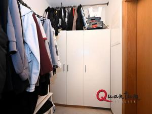 Pronájem bytu 2+kk, Praha - Holešovice, V háji, 58 m2