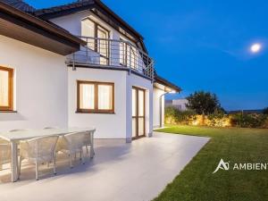 Prodej rodinného domu, Moravany, 360 m2