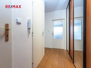 Pronájem bytu 2+kk, Praha - Stodůlky, Bašteckého, 42 m2
