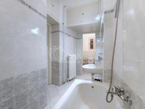Pronájem bytu 1+1, Praha - Nové Město, Na zbořenci, 38 m2
