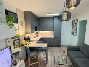 Prodej bytu 2+kk, Praha - Hlubočepy, náměstí Olgy Scheinpflugové, 50 m2