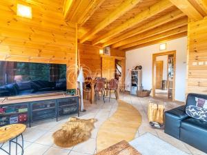 Prodej ubytování, Loučná pod Klínovcem, 195 m2