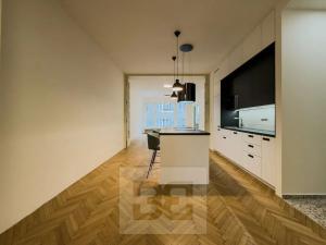 Pronájem bytu 4+kk, Praha - Holešovice, Vinařská, 118 m2
