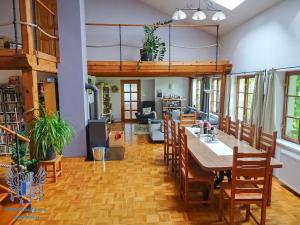 Prodej podílu vily, Mělník, Legionářů, 518 m2