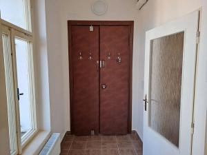 Pronájem bytu 3+1, Praha - Žižkov, Cimburkova, 82 m2