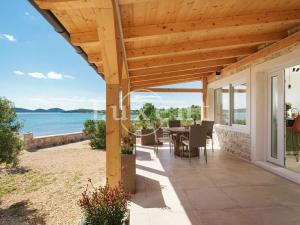 Prodej vily, Šibenik, Chorvatsko, 105 m2