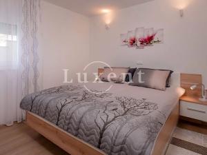 Prodej vily, Omiš, Chorvatsko, 253 m2