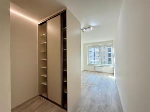 Pronájem bytu 2+kk, Praha, Kolbenova, 50 m2