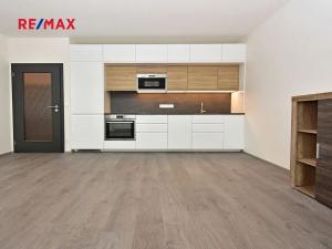 Pronájem bytu 2+kk, Praha - Kbely, Sedlářova, 58 m2