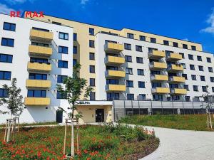 Pronájem bytu 2+kk, Praha - Kbely, Sedlářova, 58 m2
