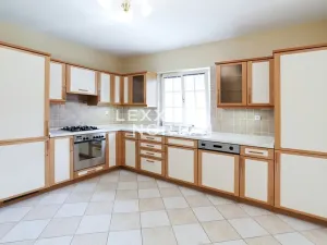 Pronájem vily, Praha - Nebušice, K vinicím, 288 m2